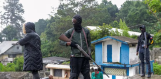 En Haïti, les journalistes victimes d’attaques en série : « J’ai toujours pensé que je pourrais être victime des gangs ou des policiers, mais pas de la population »